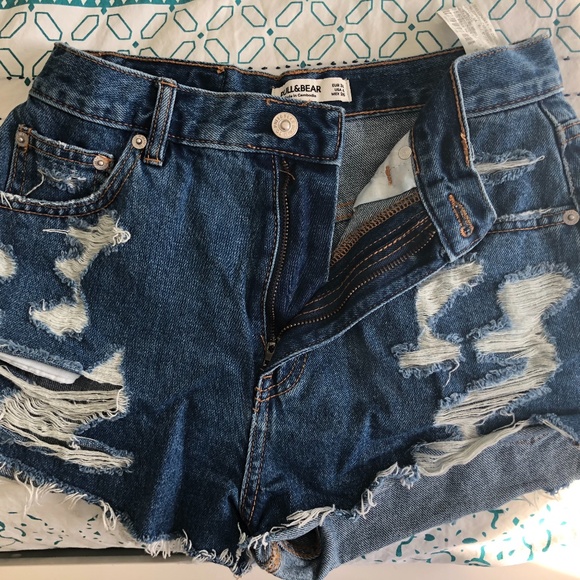 Jean shorts from Pull and Bear - Picture 2 of 4